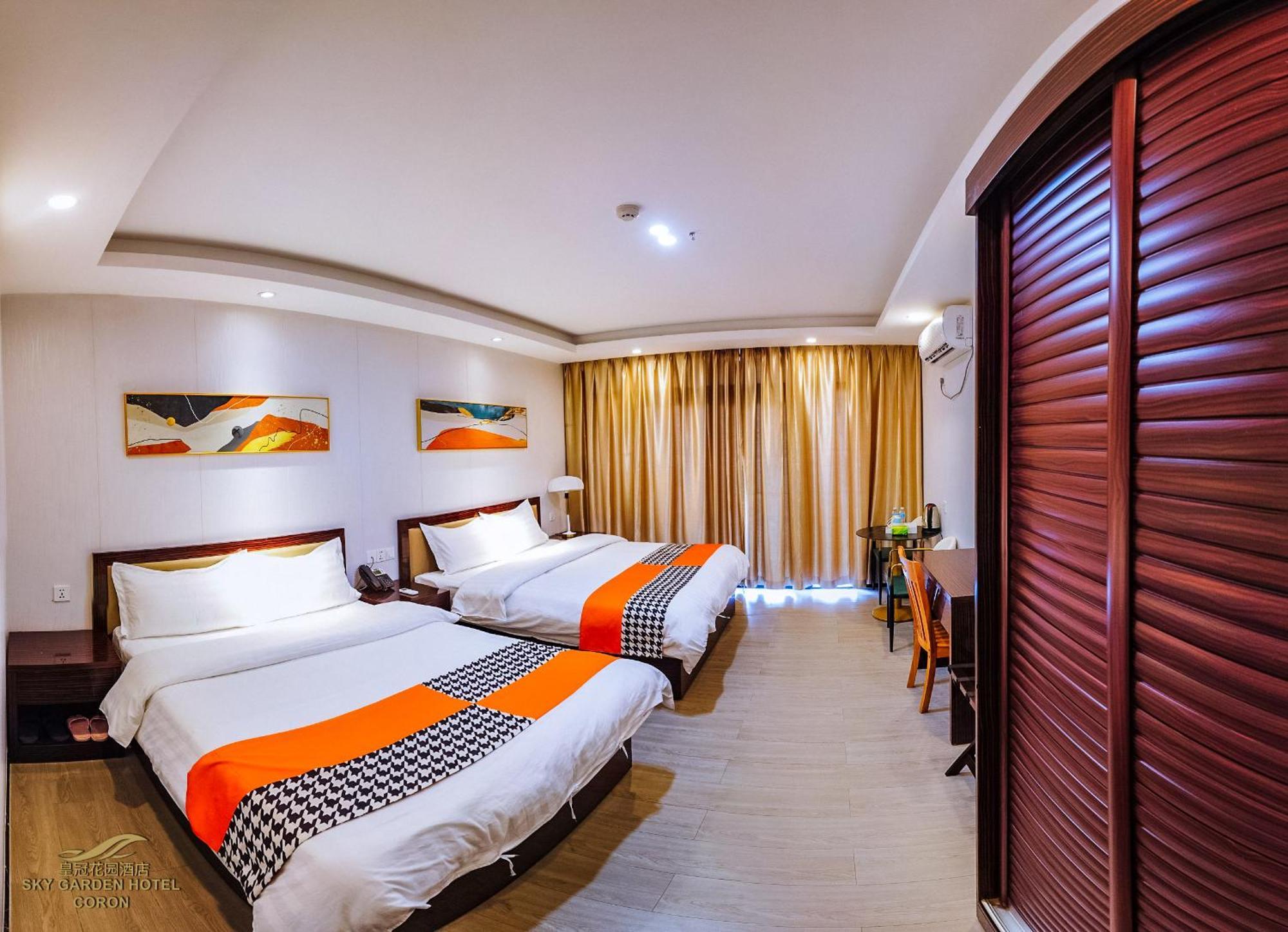 Sky Garden Hotel 코른 외부 사진